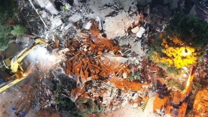 İzmir depreminde hayatını kaybedenlerin sayısı 39'a yükseldi