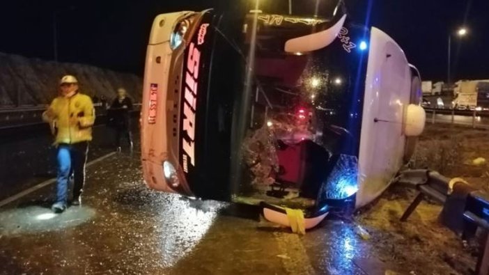 Kahramanmaraş'ta korkutan kaza! Yolcu otobüsü devrildi