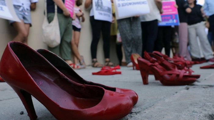 Kadın cinayetleri raporu çıklandı: 10 ayda 453 kadın öldürüldü