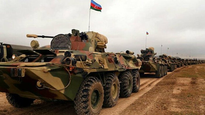 Azerbaycan ordusu , 27 yıldır işgal altındaki Ağdam'a girdi