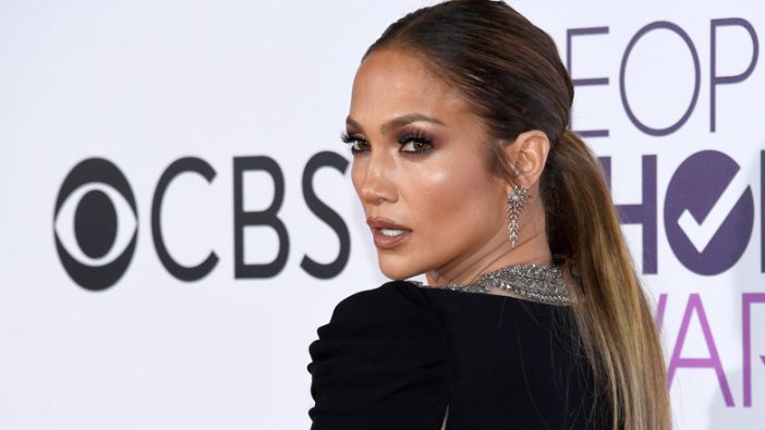 Jennifer Lopez, Türk fotoğrafçı Mert Alaş'a çıplak poz verdi