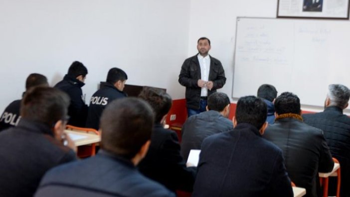 Kilis'te polisler Arapça öğreniyor