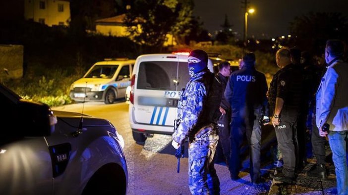 Kayseri'de devriye gezen polis aracına silahlı saldırı
