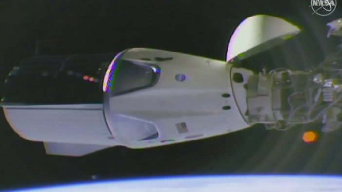 SpaceX'in personel taşıyıcı kapsülü Uzay istasyonuna ulaştı