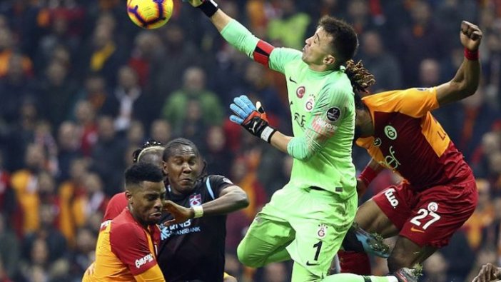 Galatasaray'ın savunması ikinci yarıda daha iyi