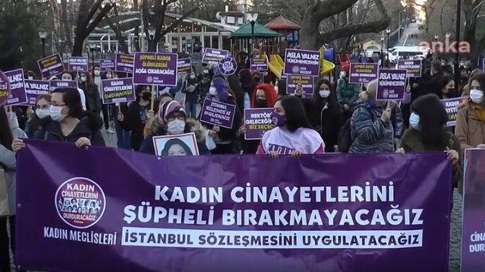Kadınlar Türkiye genelinde sokakta: Bir yılda 303 kadın erkeler öldürüldü