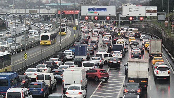 İstanbul'da iş çıkış saatinde trafik yoğunluğu