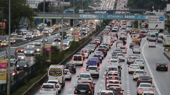 İstanbul'da sabah saatlerinde  trafik yoğunluğu