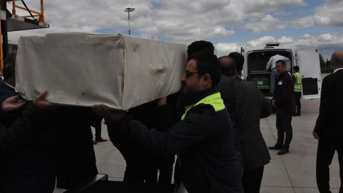 Sri Lanka'da hayatını kaybeden 2 Türk vatandaşının cenazesi Adıyaman'a getirildi