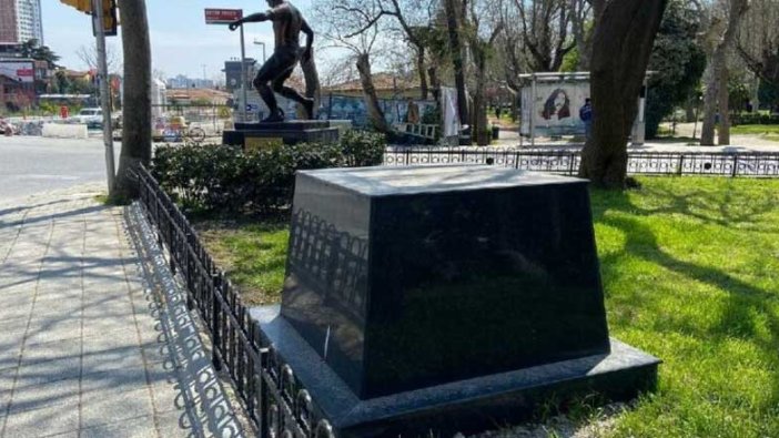Fenerbahçe o futbolcunun heykelini dikiyor