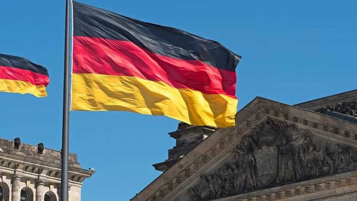 Almanya rekor kırdı: 1.1 milyon kişi aşılandı.