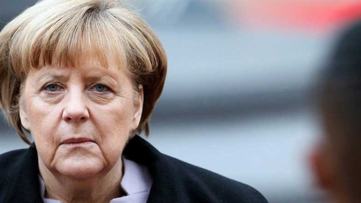 Merkel, fikri mülkiyet haklarının kaldırılması teklifine karşı...