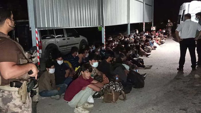 Afganistan ve Pakistan uyruklu 66 kaçak göçmen yakalandı