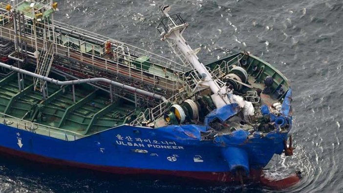 Japonya'da kargo gemisi battı: 3 kişi kayıp
