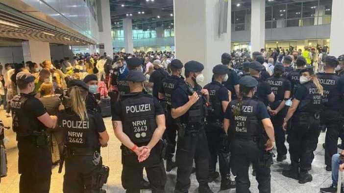 Almanya’da Türk yolculara polis müdahalesi