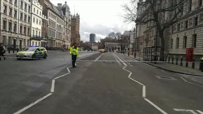 Londra'da silahlı saldırı