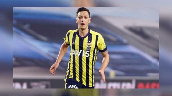 Fenerbahçe'ye Mesut Özil'den kötü haber