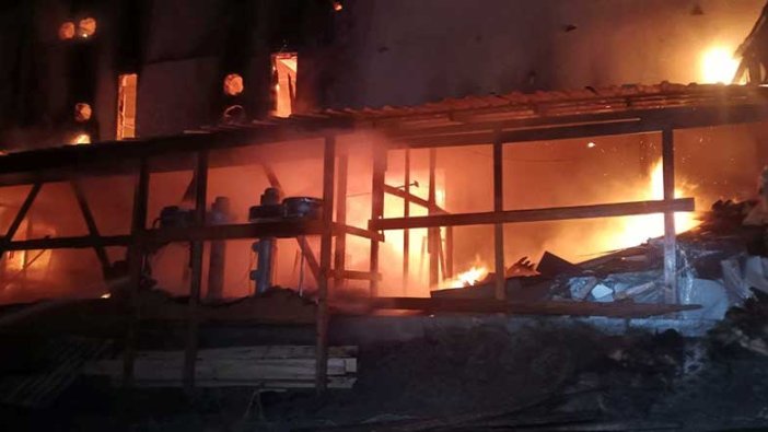 Kastamonu’da toptancılar halinde yangın çıktı