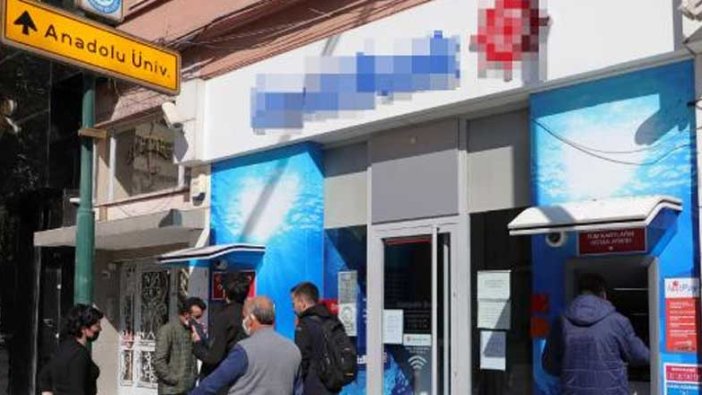 Eskişehir'de banka şubesi koronadan kapandı