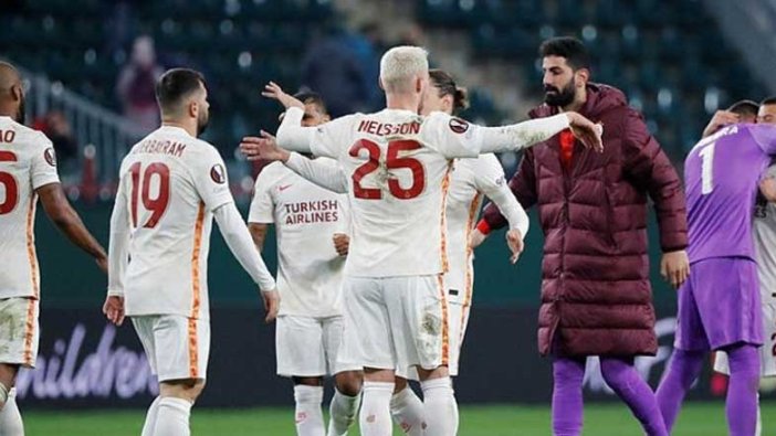 Galatasaray'da derbi galibiyet primi 4 milyon TL
