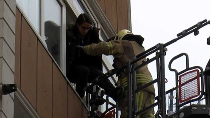 Esenler'de yangın; üst katlarda mahsur kalan 10 kişi kurtarıldı