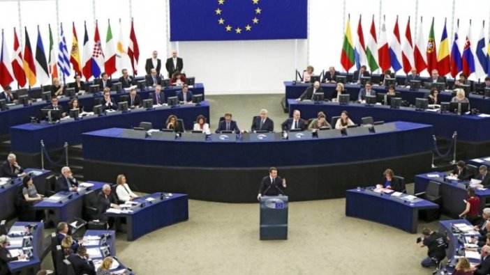 Avrupa Parlamentosu seçimleri başladı