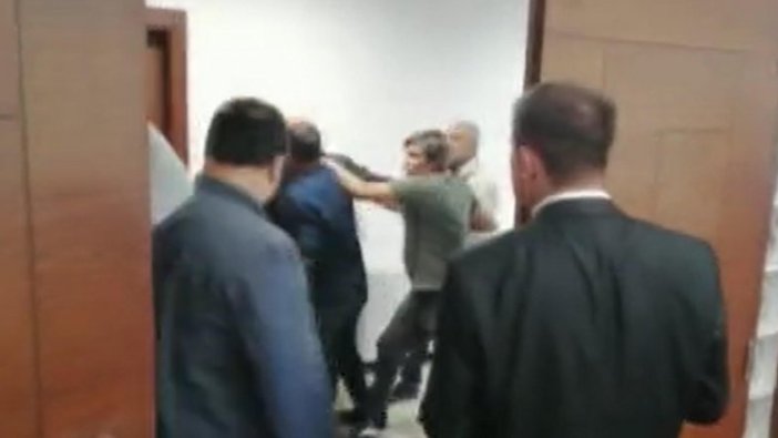 Denizlispor'un basın toplantısına silahlı baskın
