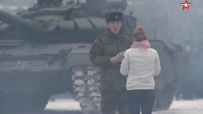 Rus askerden ilginç evlilik teklifi!