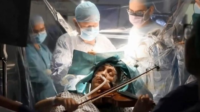 Tıp dünyası şokta! Ameliyat sırasında ilginç anlar