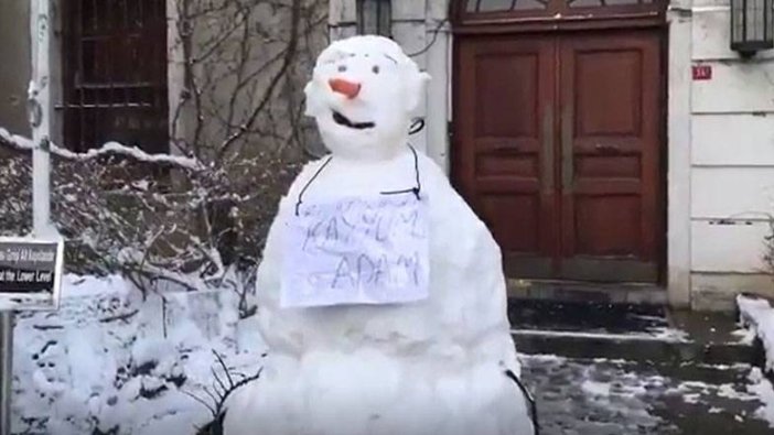 Boğaziçi Üniversitesi'nde 'kardan adamlı' Melih Bulu eylemi!