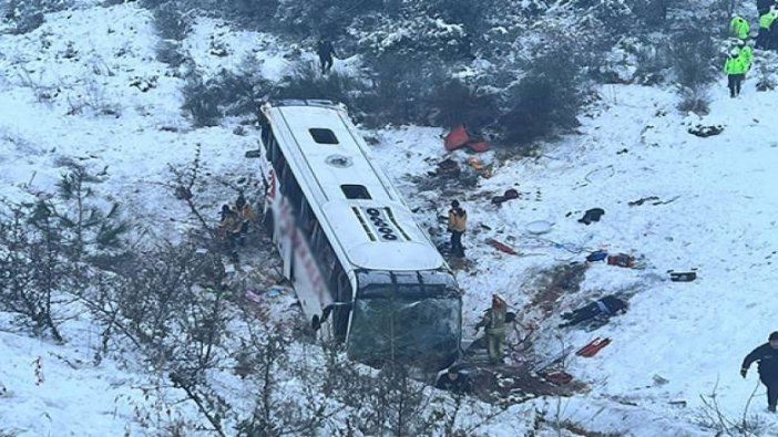 Kuzey Marmara Otoyolu'nda otobüs şarampole devrildi: Ölü ve yaralılar var