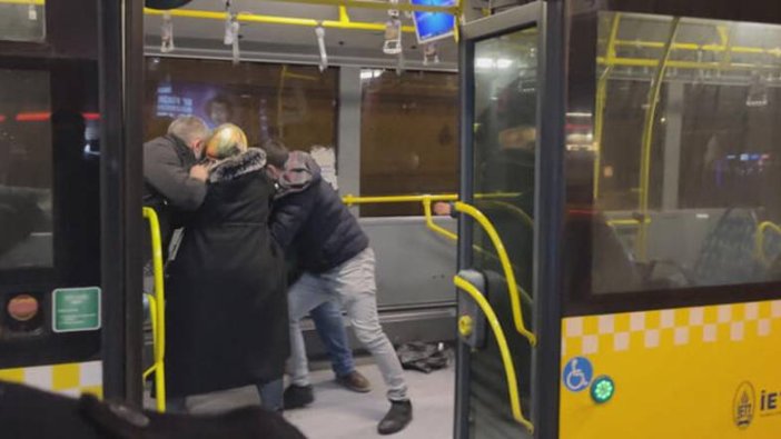 Yan baktın kavgası! Metrobüste bıçaklı dehşet