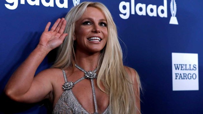 Britney'den milyonluk kitap anlaşması