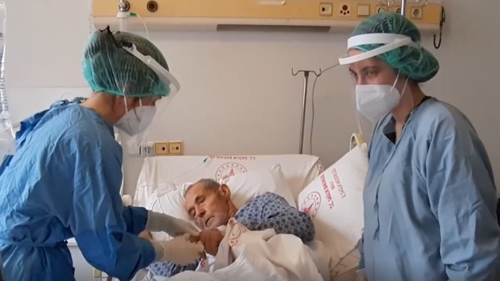 96 yaşındaki ''Abdullah dede'' koronavirüsü yendi