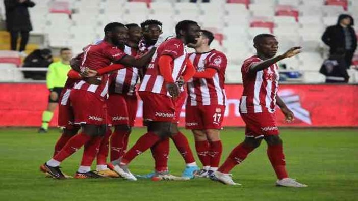 Sivasspor Ziraat Türkiye Kupası'nda yarı finale yükseldi