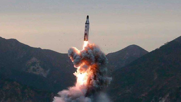 Kuzey Kore’den balistik füze yağmuru: 9 kez fırlattı!