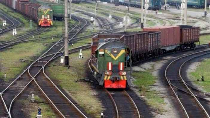 Ukrayna, Belarus'la demiryolu bağlantısını kesti
