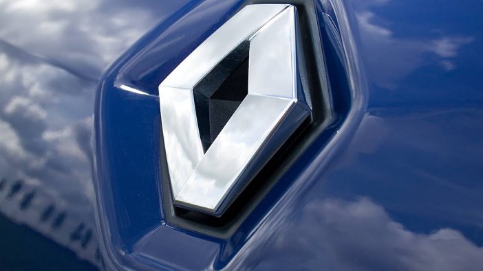 Fransız otomobil üreticisi Renault'dan Rusya kararı...