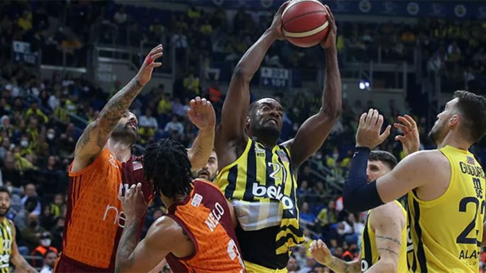 Basketbolda derbinin galibi Galatasaray