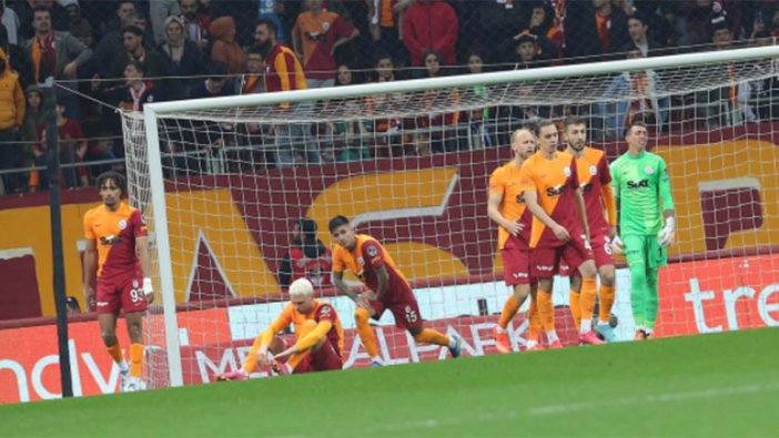 Galatasaray öne geçtiği maçta mağlup oldu