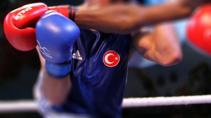 Türk boksörlerden iki madalya