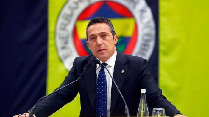 Fenerbahçe Başkanı Ali Koç, basın toplantısı düzenliyor