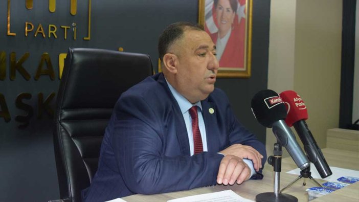 İYİ Parti Afyonkarahisar İl Başkanı Muhammet Mısıroğlu, basın toplantısı düzenledi