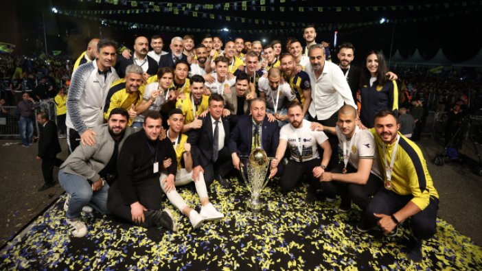 MKE Ankaragücü, şampiyonluk kupasını aldı
