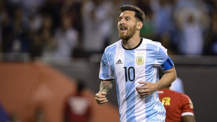Arjantin, Estonya'yı 'Lionel Messi' ile geçti