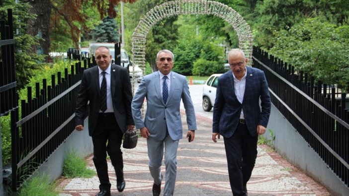 İYİ Parti Bursa Milletvekili ve TBMM Grup Başkanı Prof. Dr. İsmail Tatlıoğlu Kütahya'da