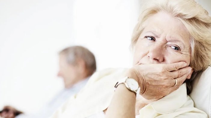 Kadınlar Alzheimer'a neden daha yatkın?
