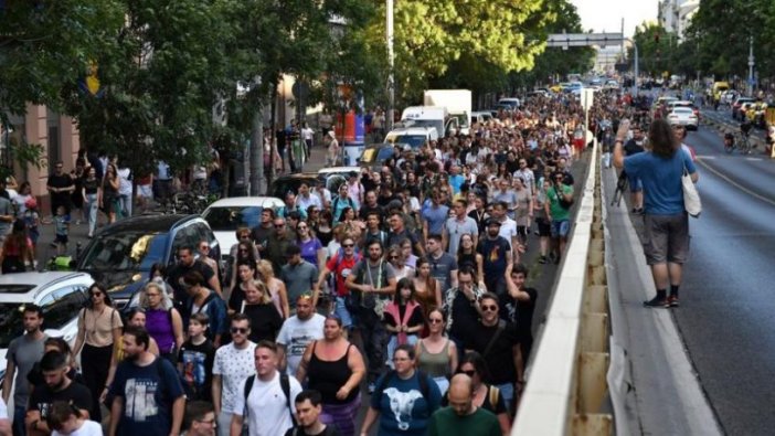 Halk sokaklara çıktı: Protestolar büyüyor