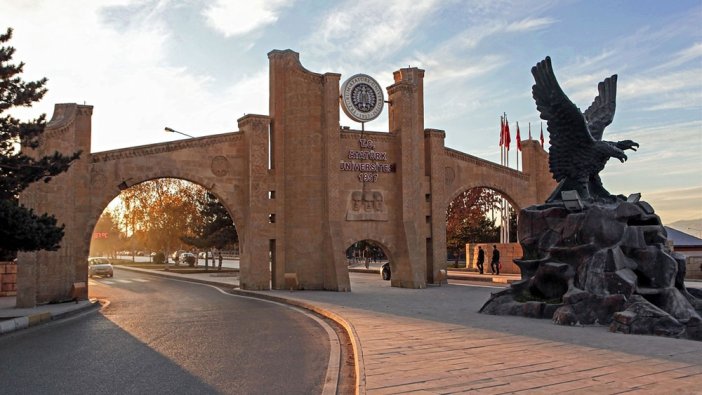 Atatürk Üniversitesi 100 personel alıyor
