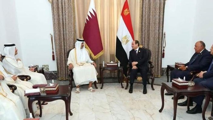 Katar Emiri ile Sisi telefonda görüştü